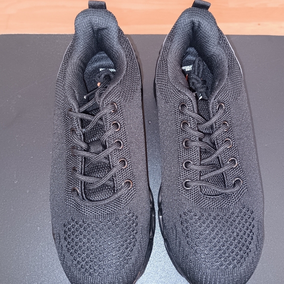 Black Athletic Men's Shoes Size 4 Unisex Womens 5.5 New - Picture 2 of 8